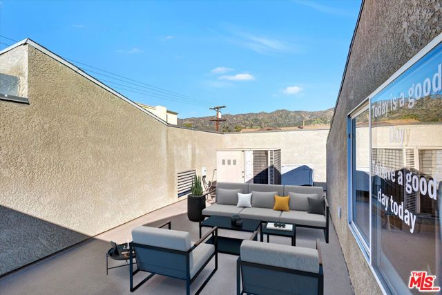 621 E Olive Avenue 106, Burbank, CA 91501