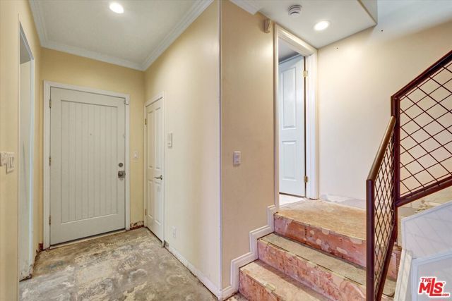 621 E Olive Avenue 106, Burbank, CA 91501