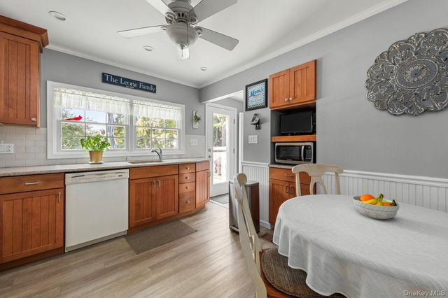139 Arlyn Drive W, Massapequa, NY 11758
