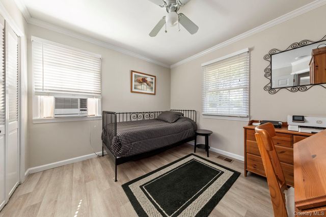 139 Arlyn Drive W, Massapequa, NY 11758