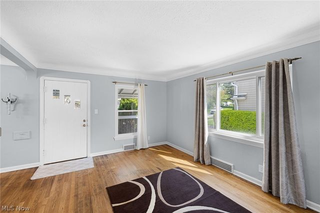 3268 W 142nd Street, Cleveland, OH 44111