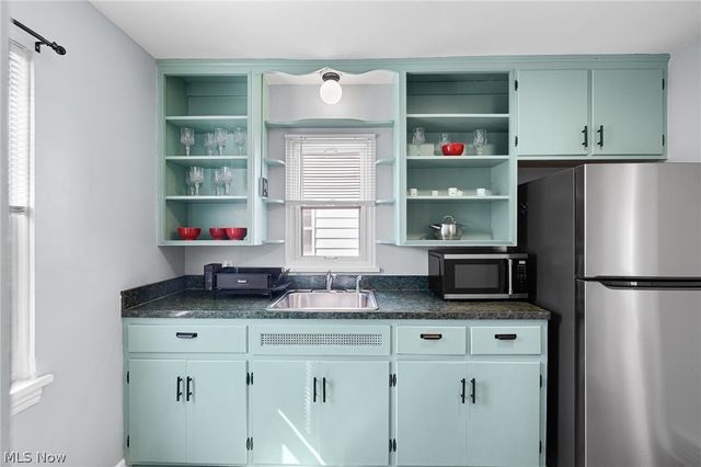 3268 W 142nd Street, Cleveland, OH 44111