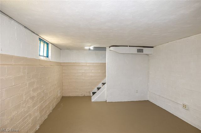 3268 W 142nd Street, Cleveland, OH 44111