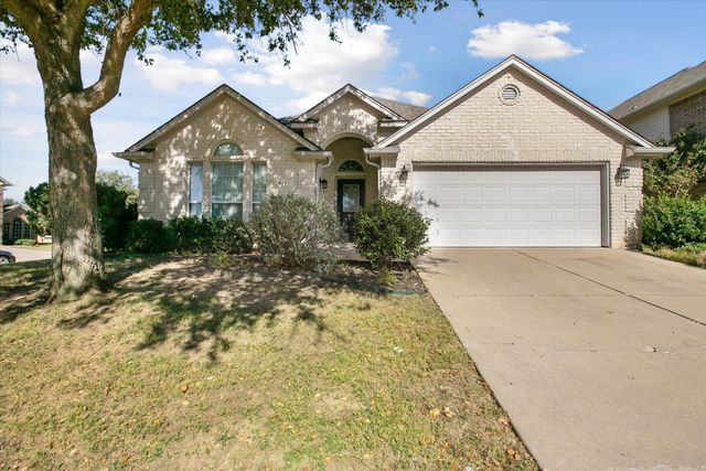 4301 Stonecrest Court, Fort Worth, TX 76244