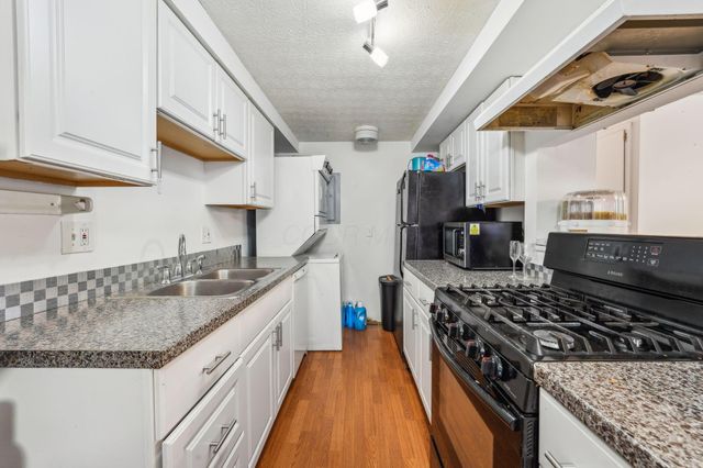 699 Cherry Hollow Road, A, Columbus, OH 43228