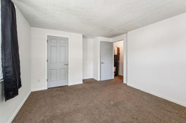 699 Cherry Hollow Road, A, Columbus, OH 43228