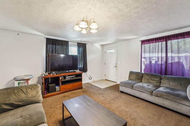 699 Cherry Hollow Road, A, Columbus, OH 43228