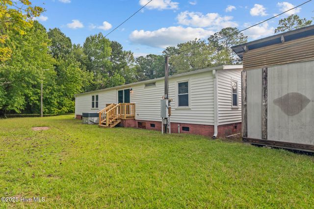 136 Smedley Lane, Maysville, NC 28555