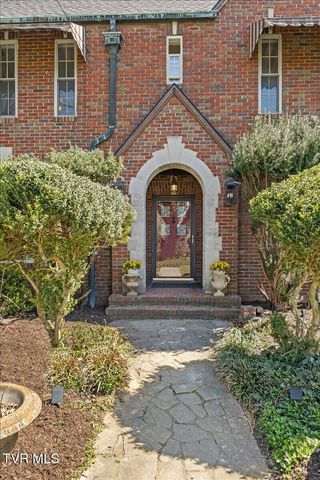 708 North Main Street, Elizabethton, TN 37643