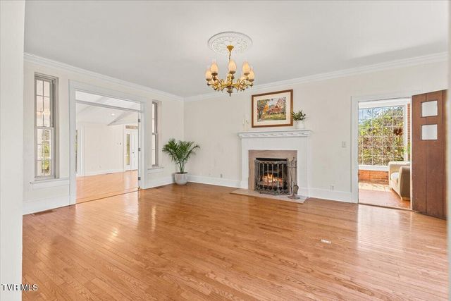 708 North Main Street, Elizabethton, TN 37643