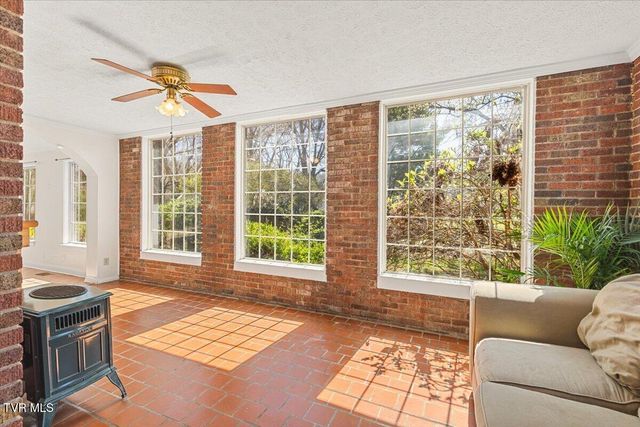 708 North Main Street, Elizabethton, TN 37643