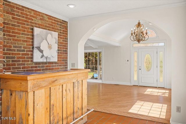 708 North Main Street, Elizabethton, TN 37643