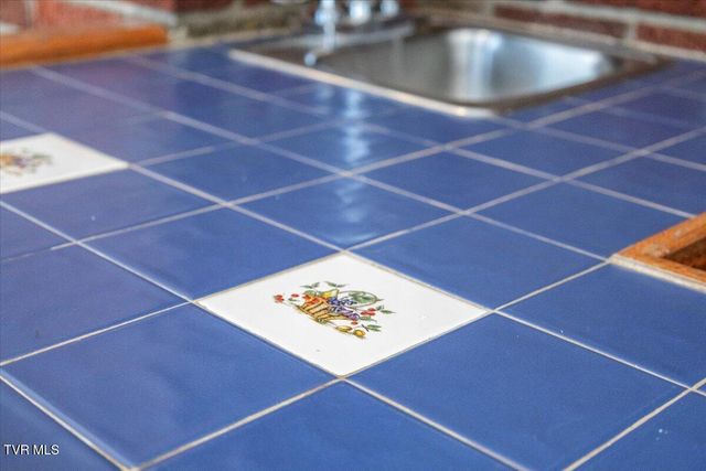 708 North Main Street, Elizabethton, TN 37643