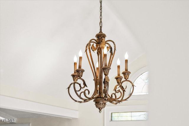 708 North Main Street, Elizabethton, TN 37643