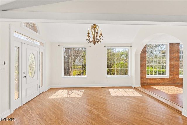 708 North Main Street, Elizabethton, TN 37643