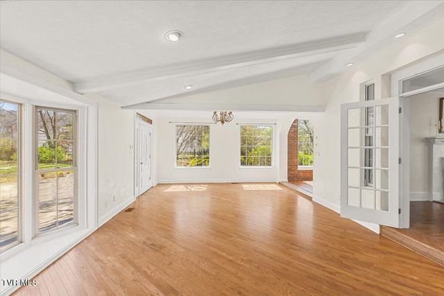 708 North Main Street, Elizabethton, TN 37643