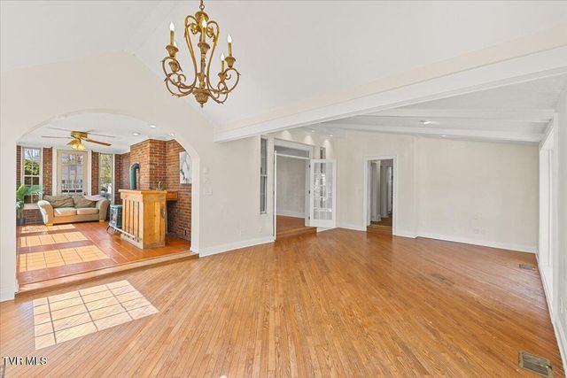 708 North Main Street, Elizabethton, TN 37643