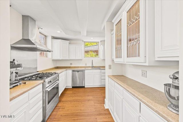 708 North Main Street, Elizabethton, TN 37643