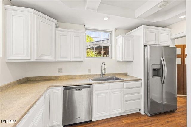 708 North Main Street, Elizabethton, TN 37643