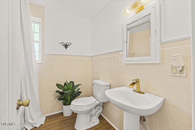 708 North Main Street, Elizabethton, TN 37643