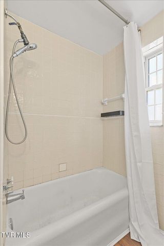 708 North Main Street, Elizabethton, TN 37643