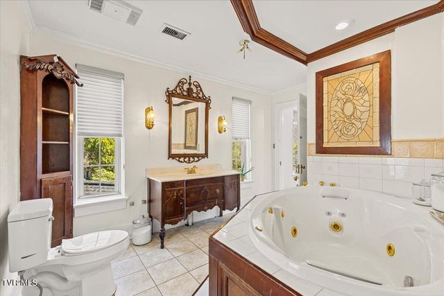 708 North Main Street, Elizabethton, TN 37643