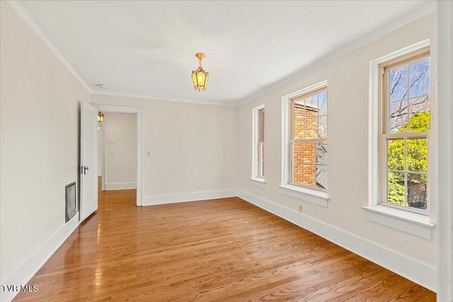 708 North Main Street, Elizabethton, TN 37643