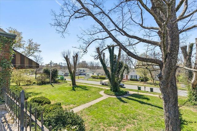 708 North Main Street, Elizabethton, TN 37643