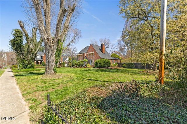 708 North Main Street, Elizabethton, TN 37643