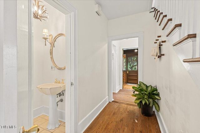 708 North Main Street, Elizabethton, TN 37643