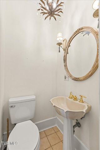 708 North Main Street, Elizabethton, TN 37643