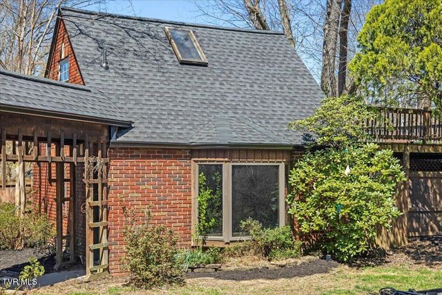 708 North Main Street, Elizabethton, TN 37643