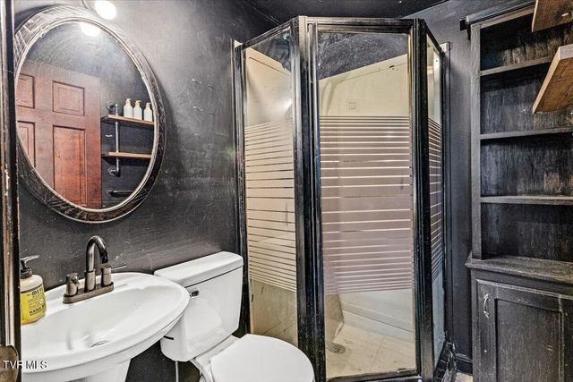 708 North Main Street, Elizabethton, TN 37643