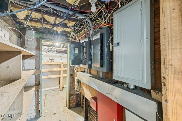 708 North Main Street, Elizabethton, TN 37643