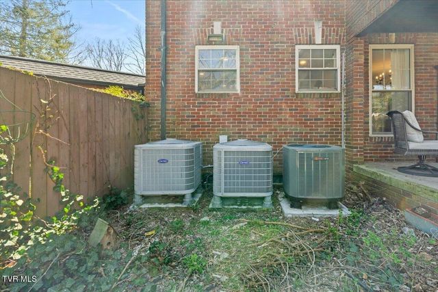 708 North Main Street, Elizabethton, TN 37643