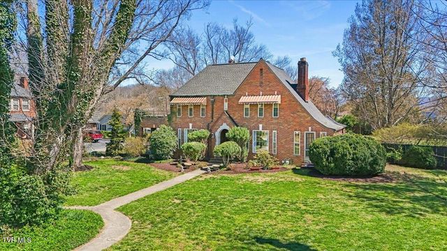 708 North Main Street, Elizabethton, TN 37643