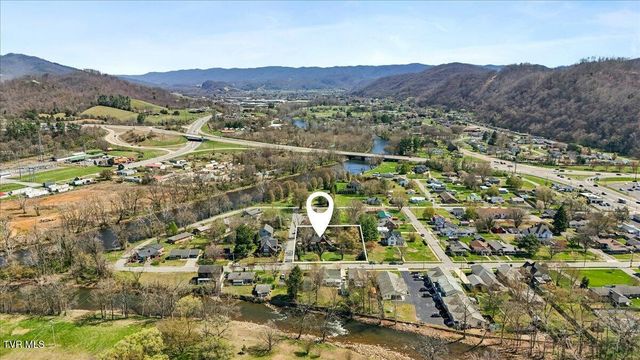 708 North Main Street, Elizabethton, TN 37643