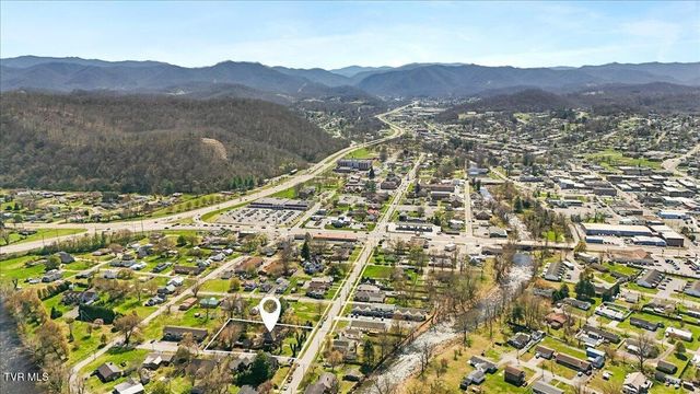 708 North Main Street, Elizabethton, TN 37643