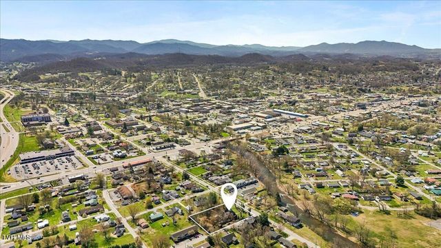 708 North Main Street, Elizabethton, TN 37643