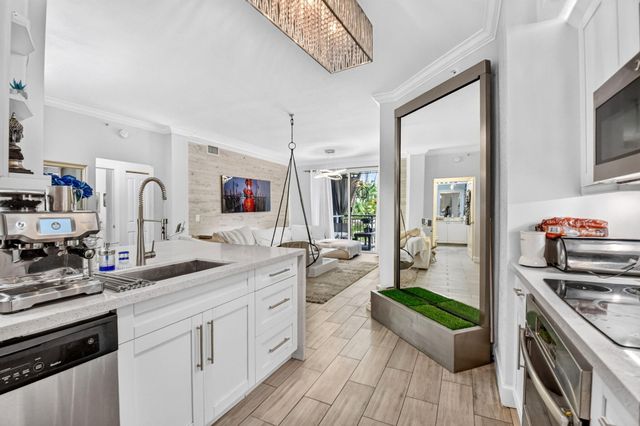 1690 Renaissance Commons Boulevard 1224, Boynton Beach, FL 33426