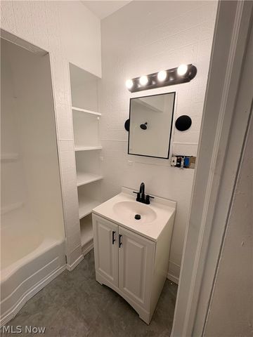 3355 E 118th Street E, Cleveland, OH 44120