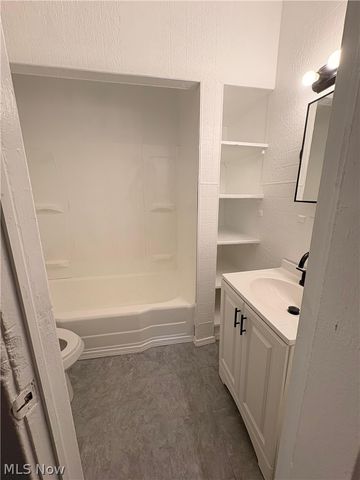 3355 E 118th Street E, Cleveland, OH 44120