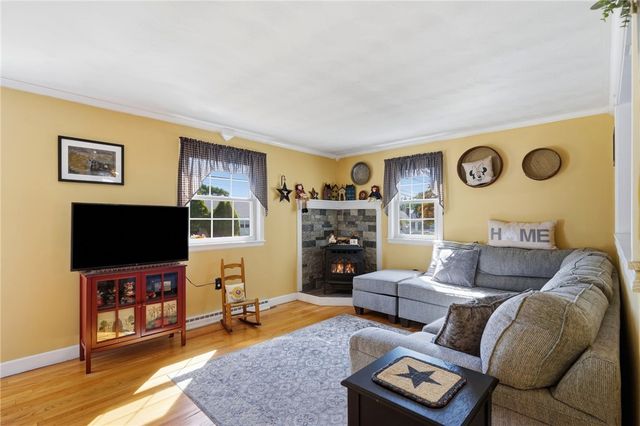 220 Williams Street, Cumberland, RI 02864