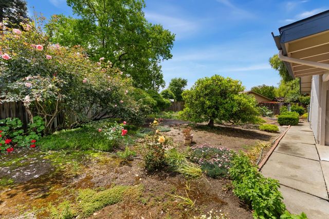 2812 Pintail Ct, West Sacramento, CA 95691