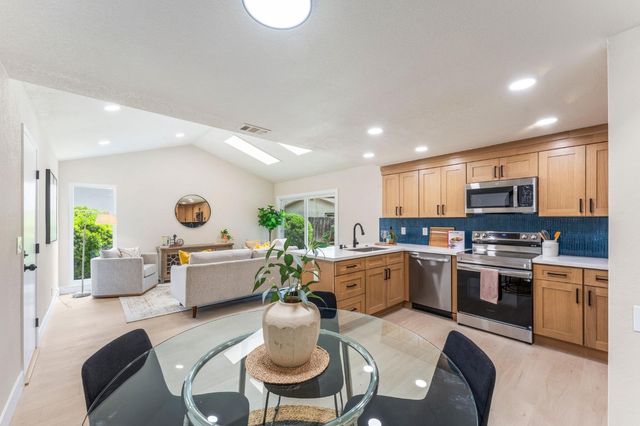 2812 Pintail Ct, West Sacramento, CA 95691