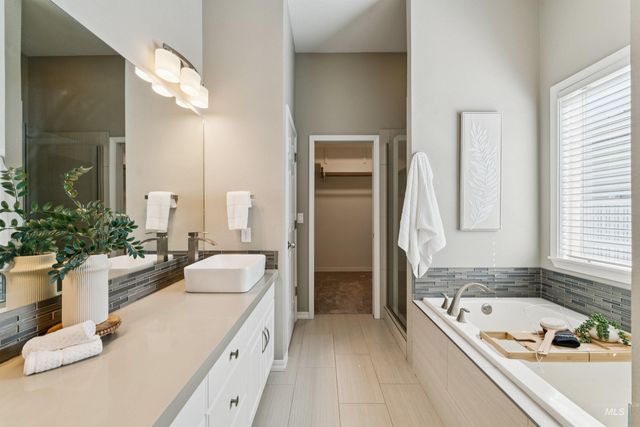 3551 N Rock Creek Lane, Garden City, ID 83703