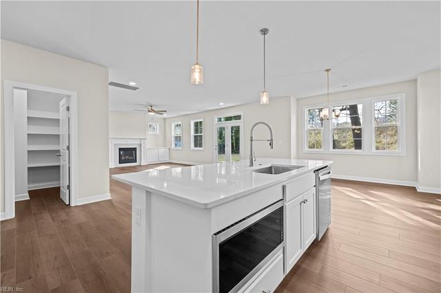 1840 Karen LN, Virginia Beach, VA 23454