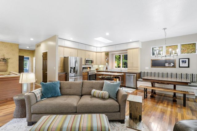 3041 Inverness Lane, Mound, MN 55364