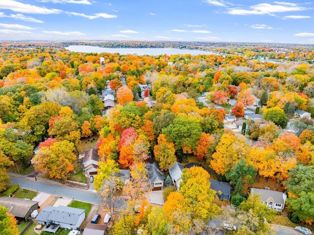 3041 Inverness Lane, Mound, MN 55364