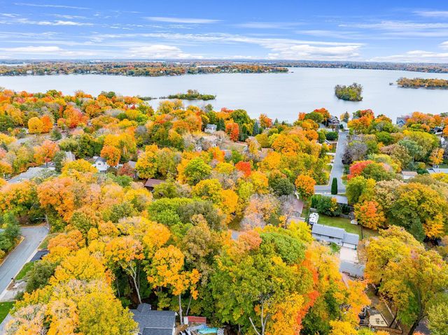 3041 Inverness Lane, Mound, MN 55364